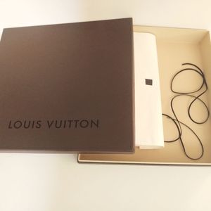 🎁LOUIS VUITTON: Box, Tissue & String ONLY